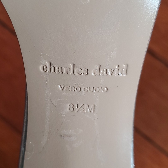 Auth CHARLES DAVID Silver & Transparent Sandals - Picture 6 of 6